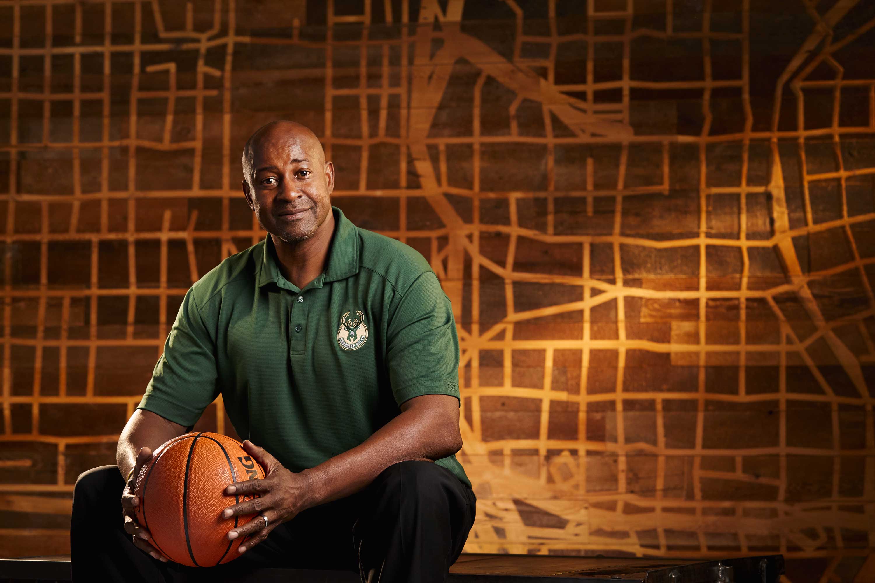 John Nienhuis | Midwest Lifestyle & Portrait Photographer | Milwaukee Bucks Photography
